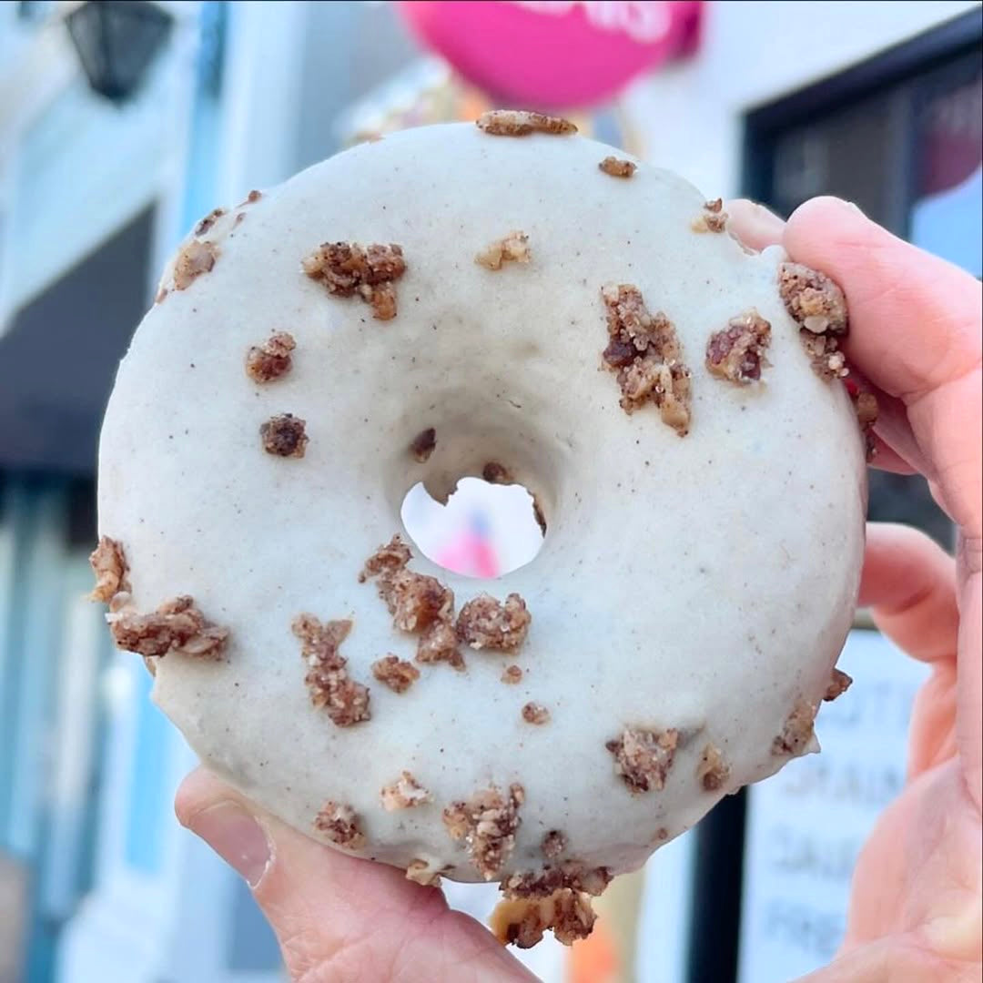 Protein keto donut healthy by Paleo Treats.